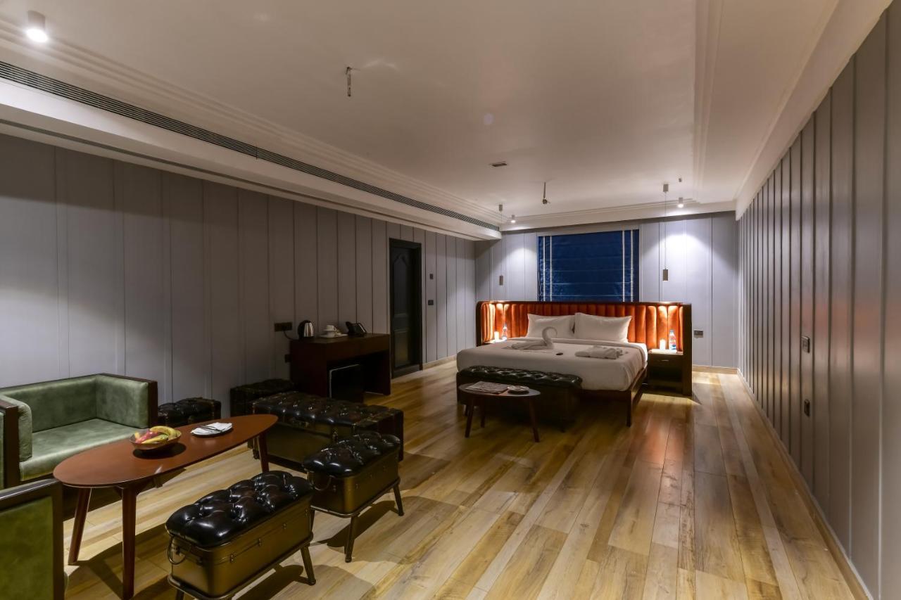 The Downton Hotel Rāipur Extérieur photo